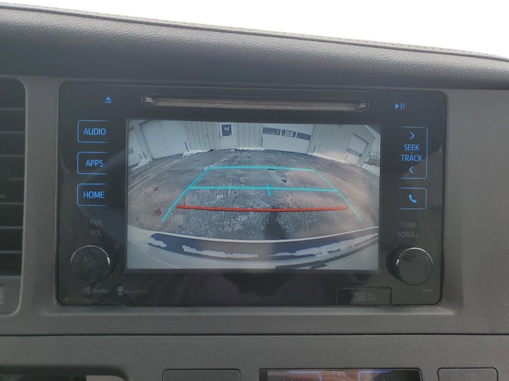 Used 2015 Toyota Sienna XLE Premium image 15