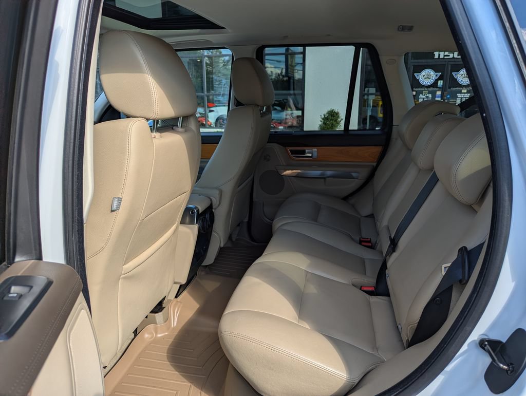 Used 2013 Land Rover Range Rover Sport HSE AWD/4WD image 35