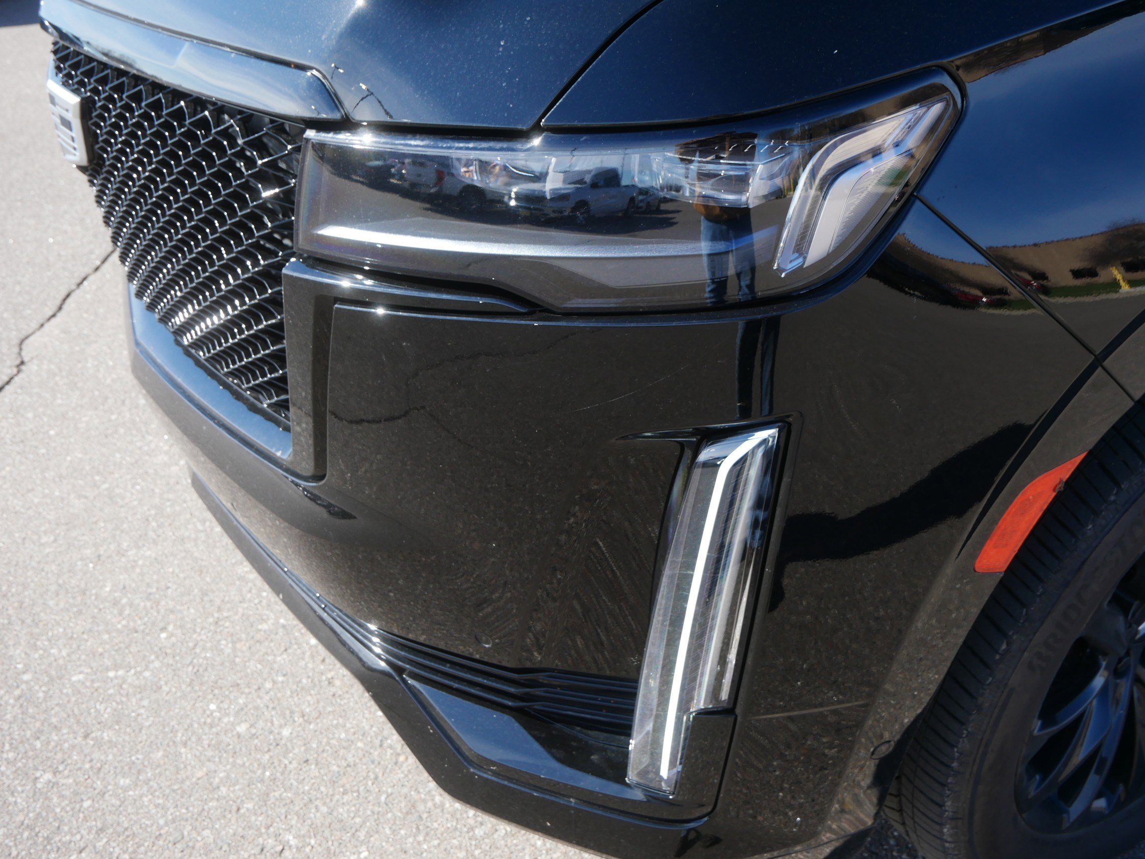 Used 2024 Cadillac Escalade ESV Sport w/ LPO, ONYX Package AWD/4WD image 15