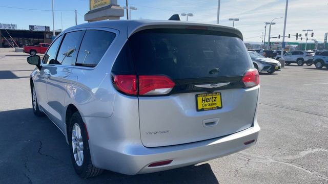 Used 2023 Chrysler Voyager LX image 8