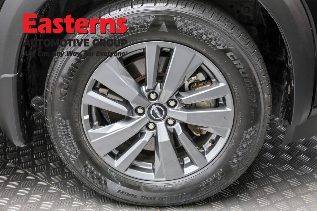 Used 2024 Nissan Pathfinder S image 32