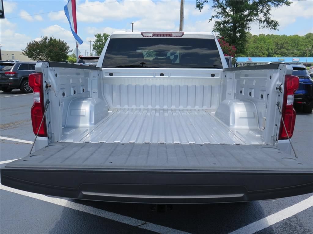 Used 2022 Chevrolet Silverado 1500 Custom w/ Safety Confidence Package RWD image 17