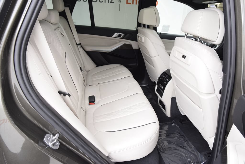 Used 2023 BMW X5 xDrive40i w/ M Sport Package AWD/4WD image 19