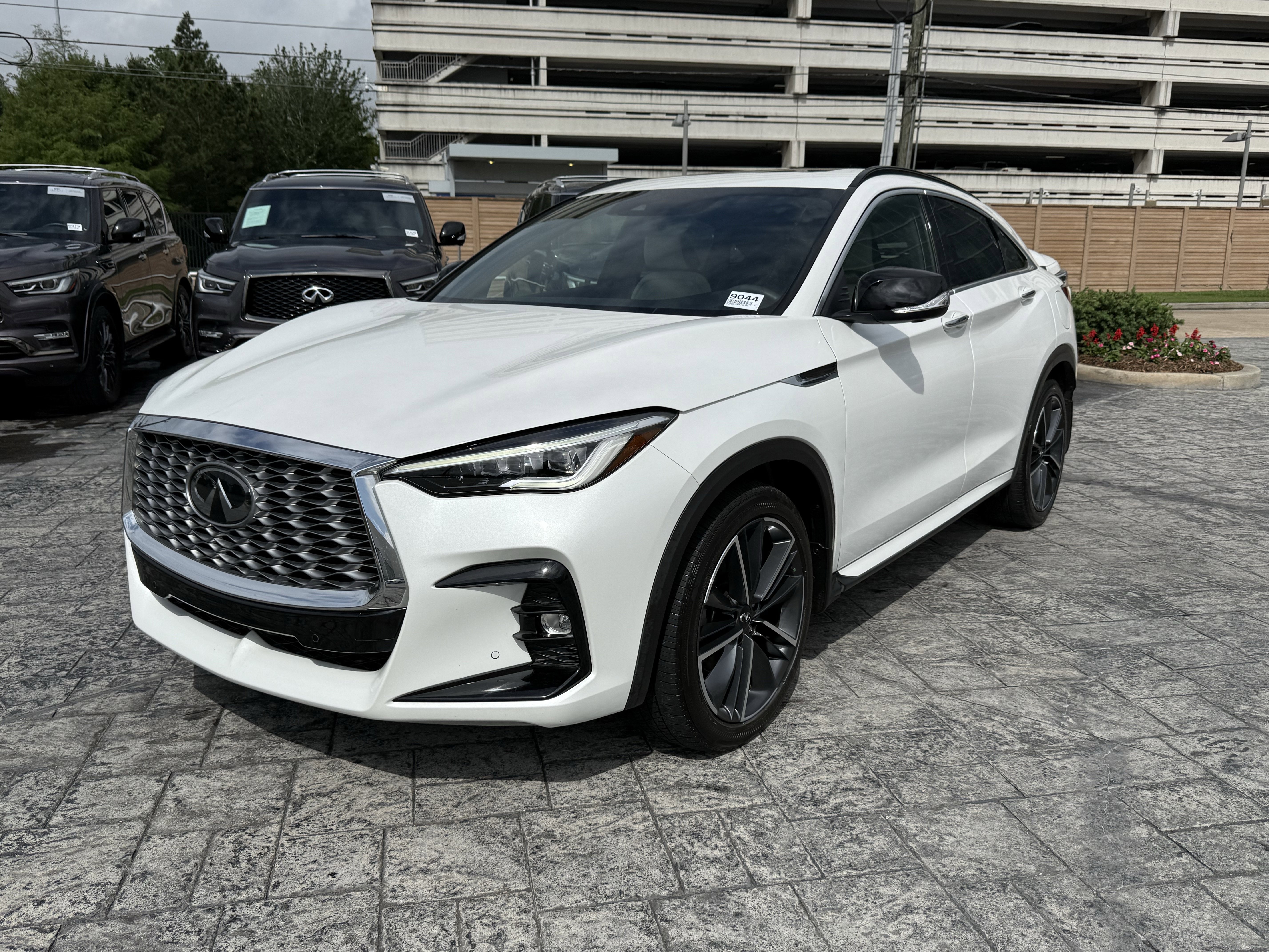 Certified 2023 INFINITI QX55 Essential AWD/4WD image 3