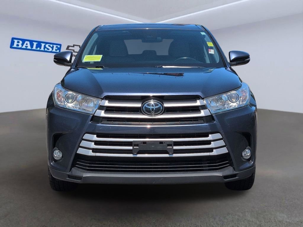 Used 2017 Toyota Highlander Plus AWD/4WD image 8