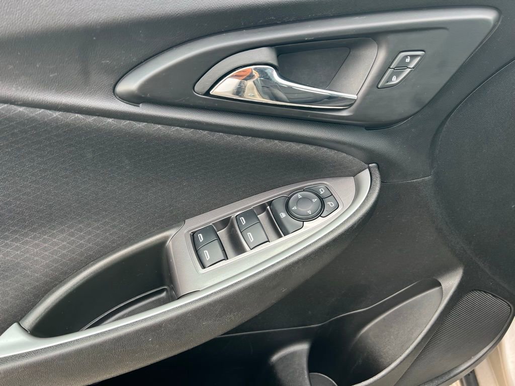 Used 2024 Chevrolet Malibu LS image 16