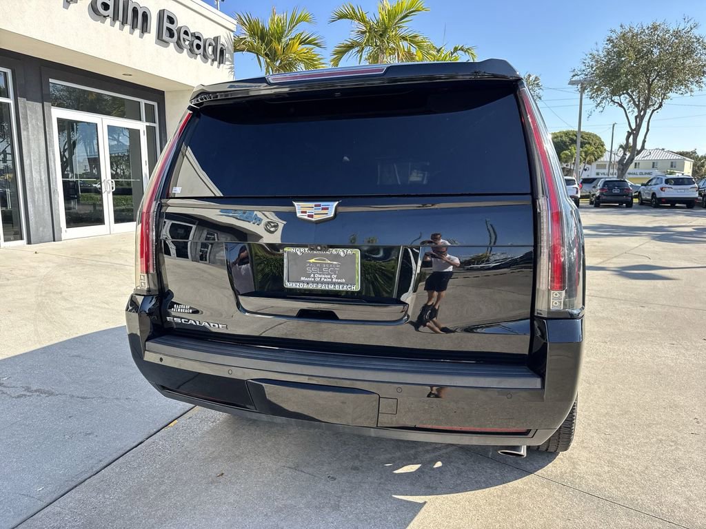 Used 2019 Cadillac Escalade Platinum w/ Escalade Sport Edition image 25