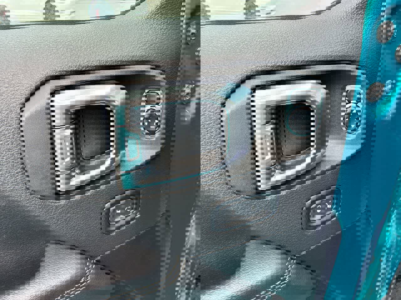 Used 2020 Jeep Wrangler Unlimited Sahara image 22