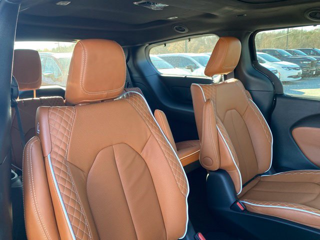 New 2026 Chrysler Pacifica Pinnacle AWD/4WD image 35