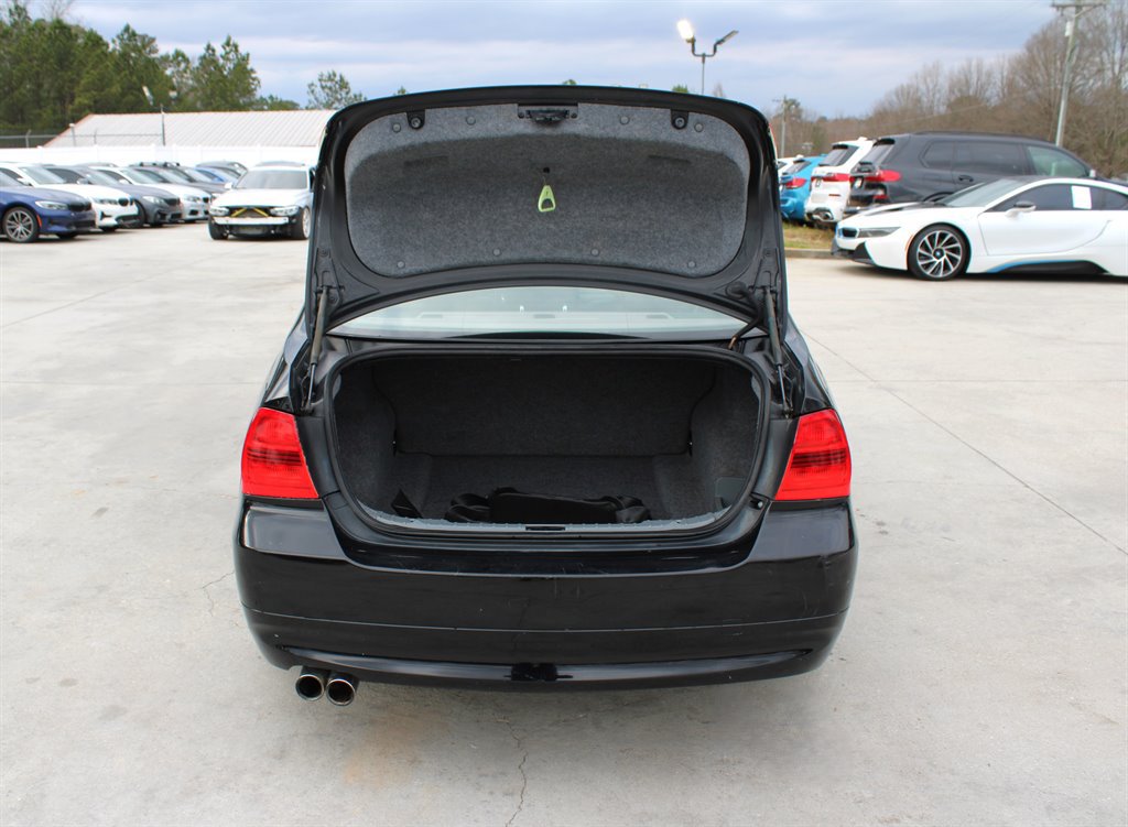 Used 2006 BMW 330i Sedan RWD image 27