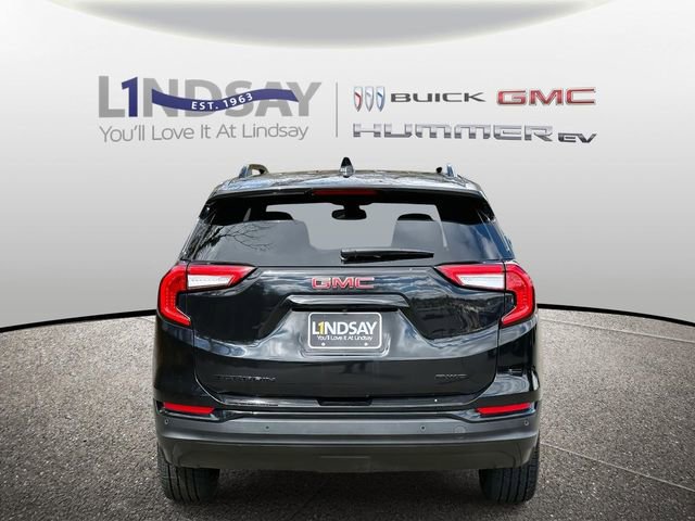 Certified 2023 GMC Terrain SLE w/ Driver Convenience Package image 3