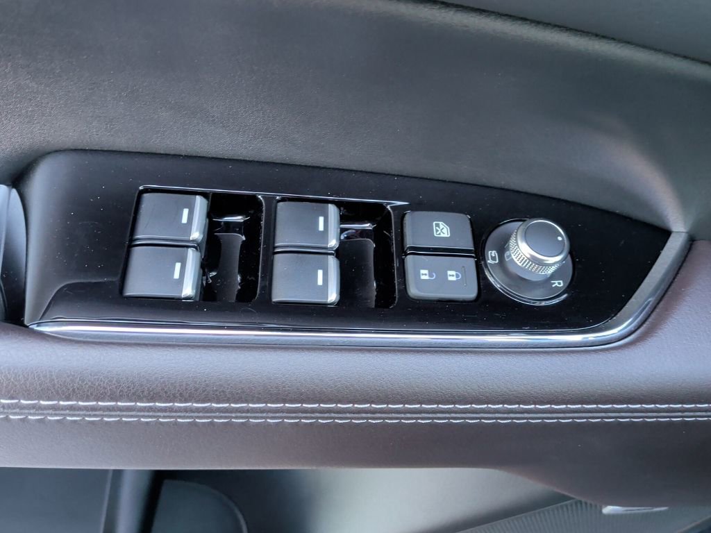 Used 2024 MAZDA CX-5 Signature image 16