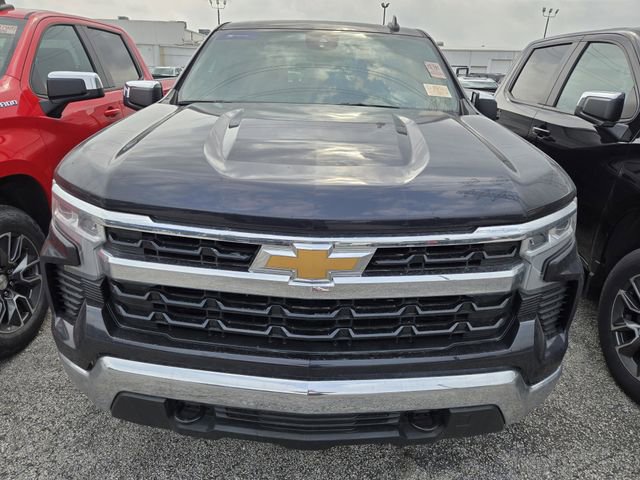 Used 2024 Chevrolet Silverado 1500 LT AWD/4WD image 2