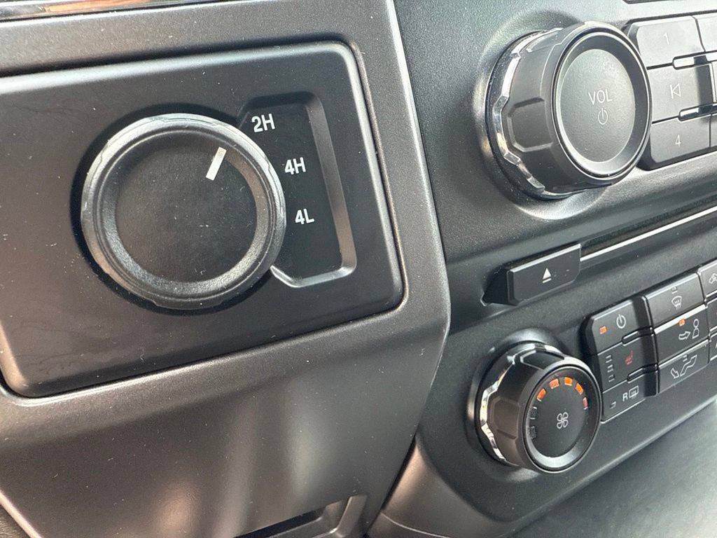 Used 2018 Ford F150 XLT w/ Equipment Group 302A Luxury AWD/4WD image 37