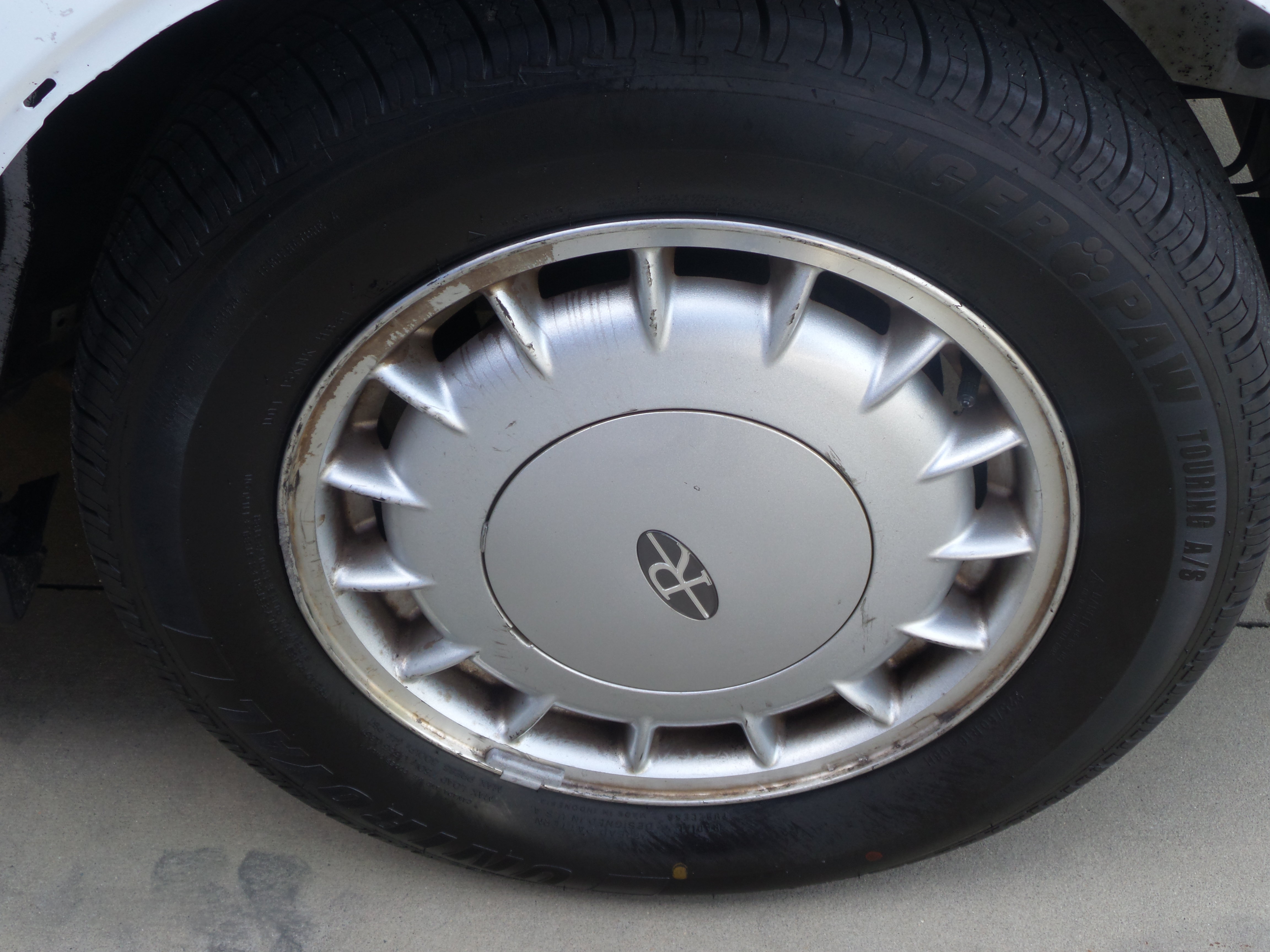 Used 1995 Buick Riviera Coupe FWD image 27
