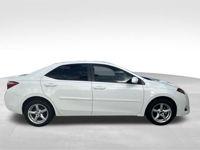 Used 2018 Toyota Corolla LE image 10