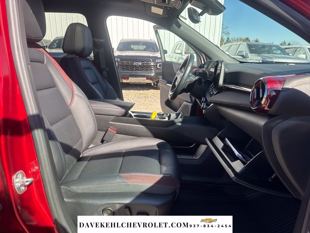 Used 2025 Chevrolet Equinox RS w/ Safety and Technology Package AWD/4WD image 32
