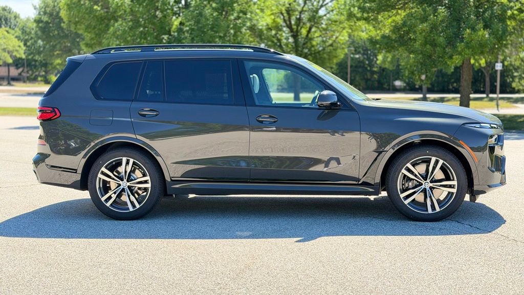 New 2027 BMW X7 xDrive40i w/ M Sport Package AWD/4WD image 9
