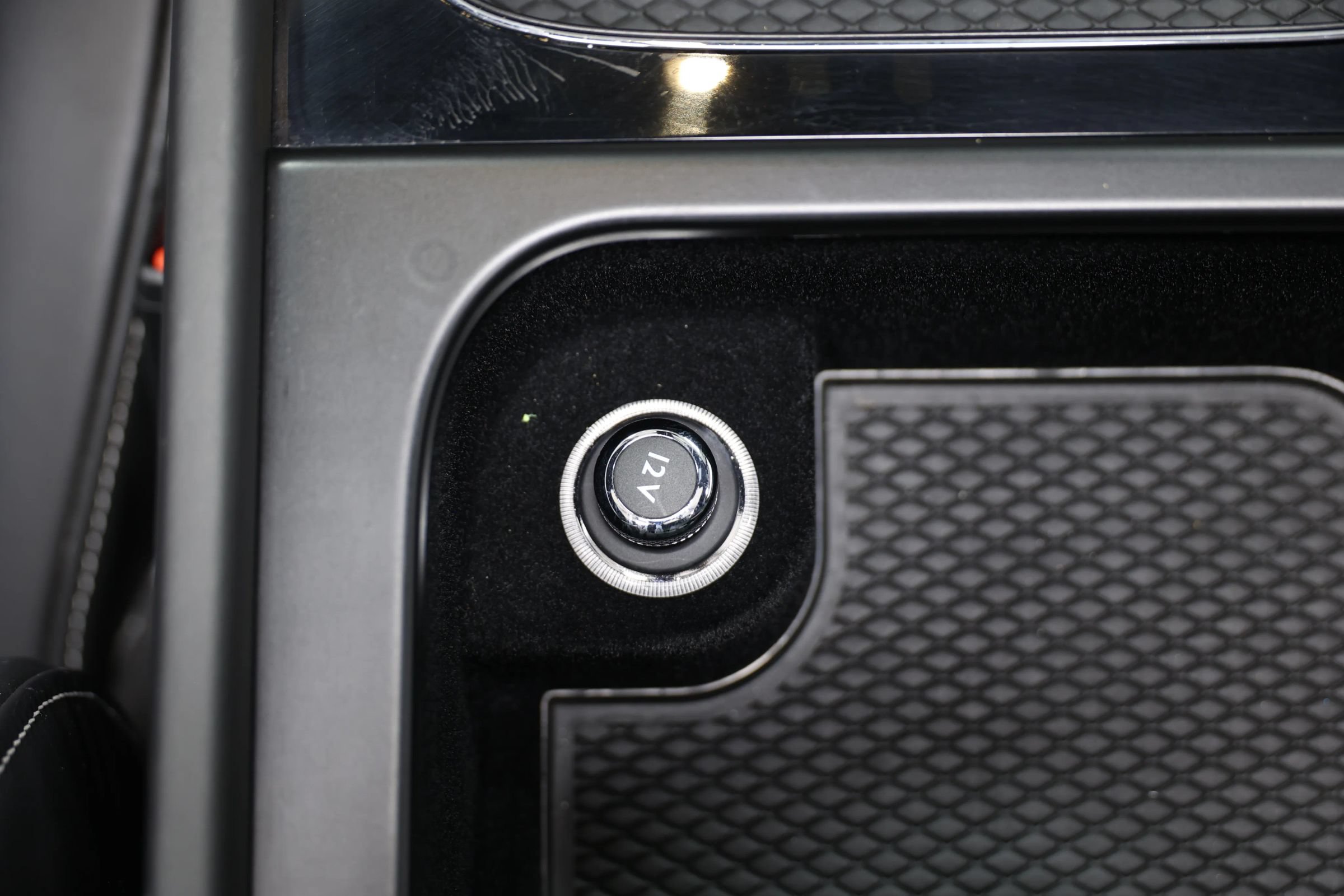 Used 2018 Bentley Bentayga Onyx Edition AWD/4WD image 47
