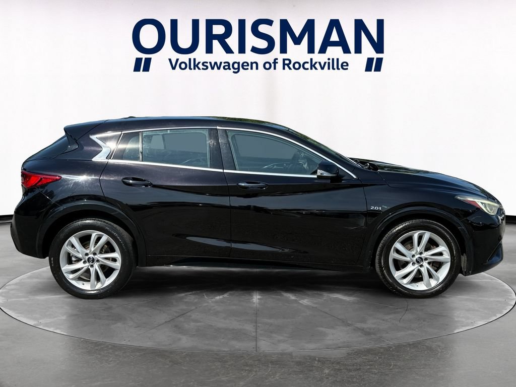Used 2018 INFINITI QX30 FWD image 5