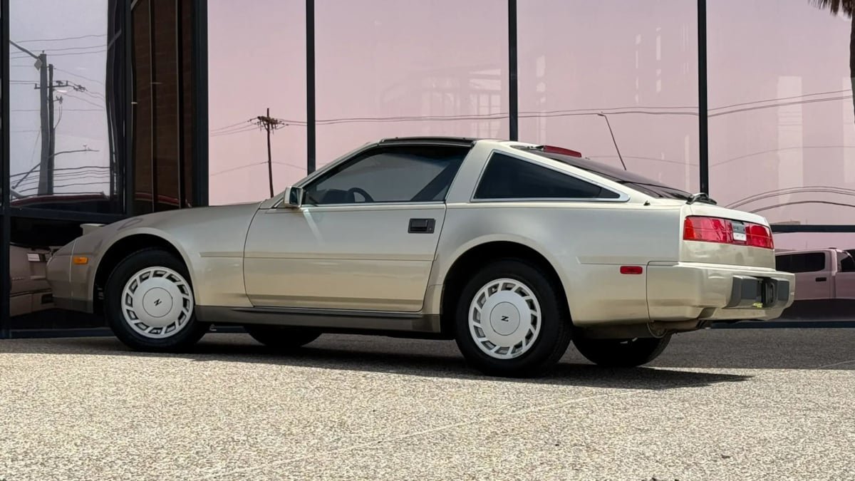 Used 1988 Nissan 300ZX GS RWD image 6