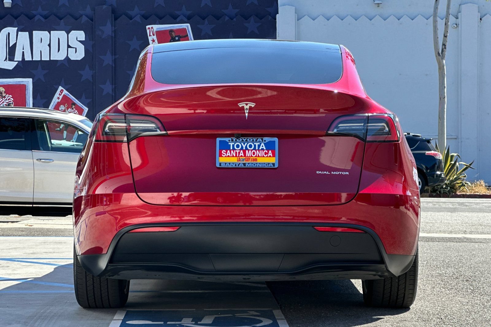 Used 2024 Tesla Model Y Long Range AWD/4WD image 5