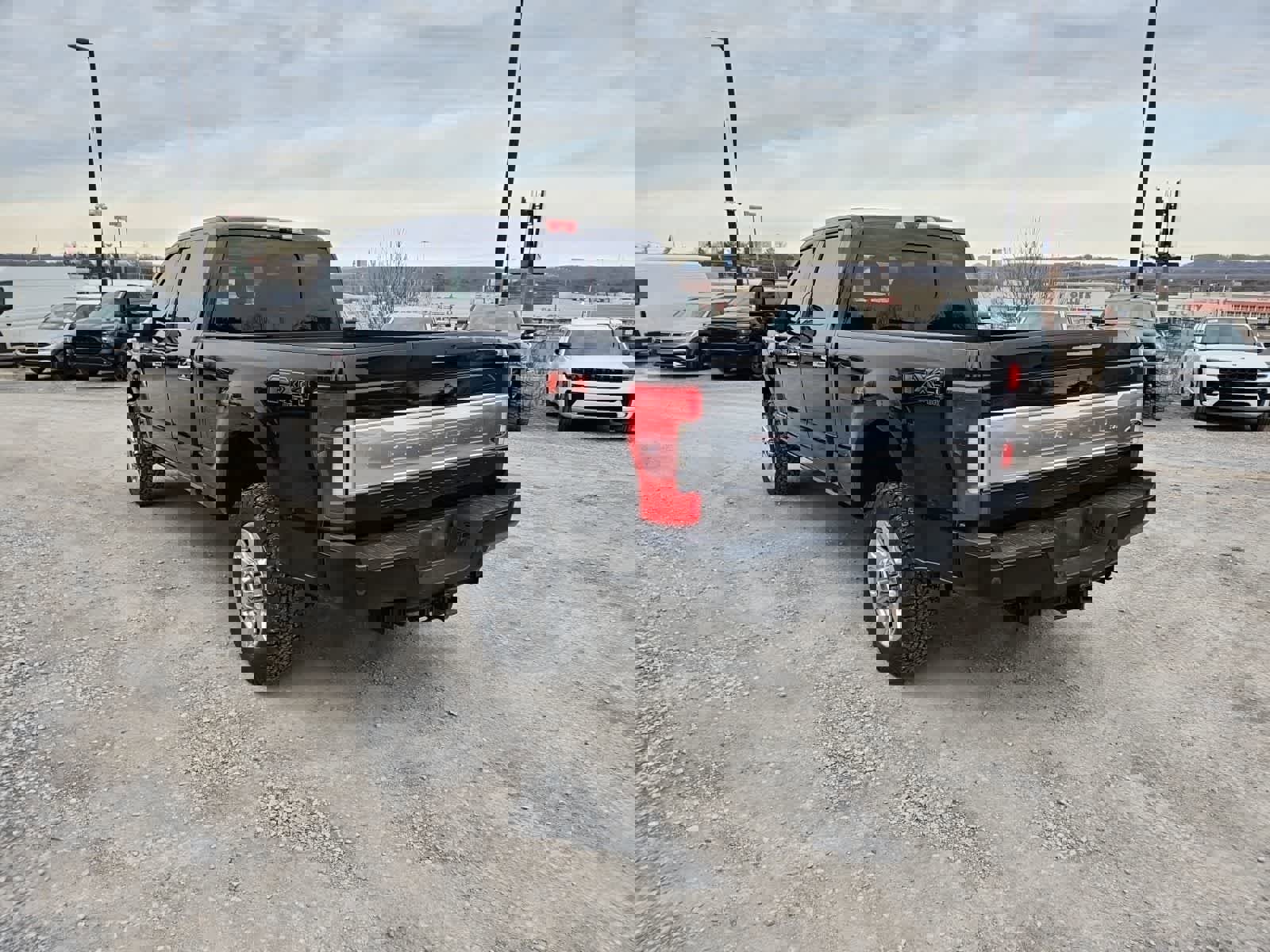 Used 2018 Ford F250 Platinum w/ Platinum Ultimate Package image 3