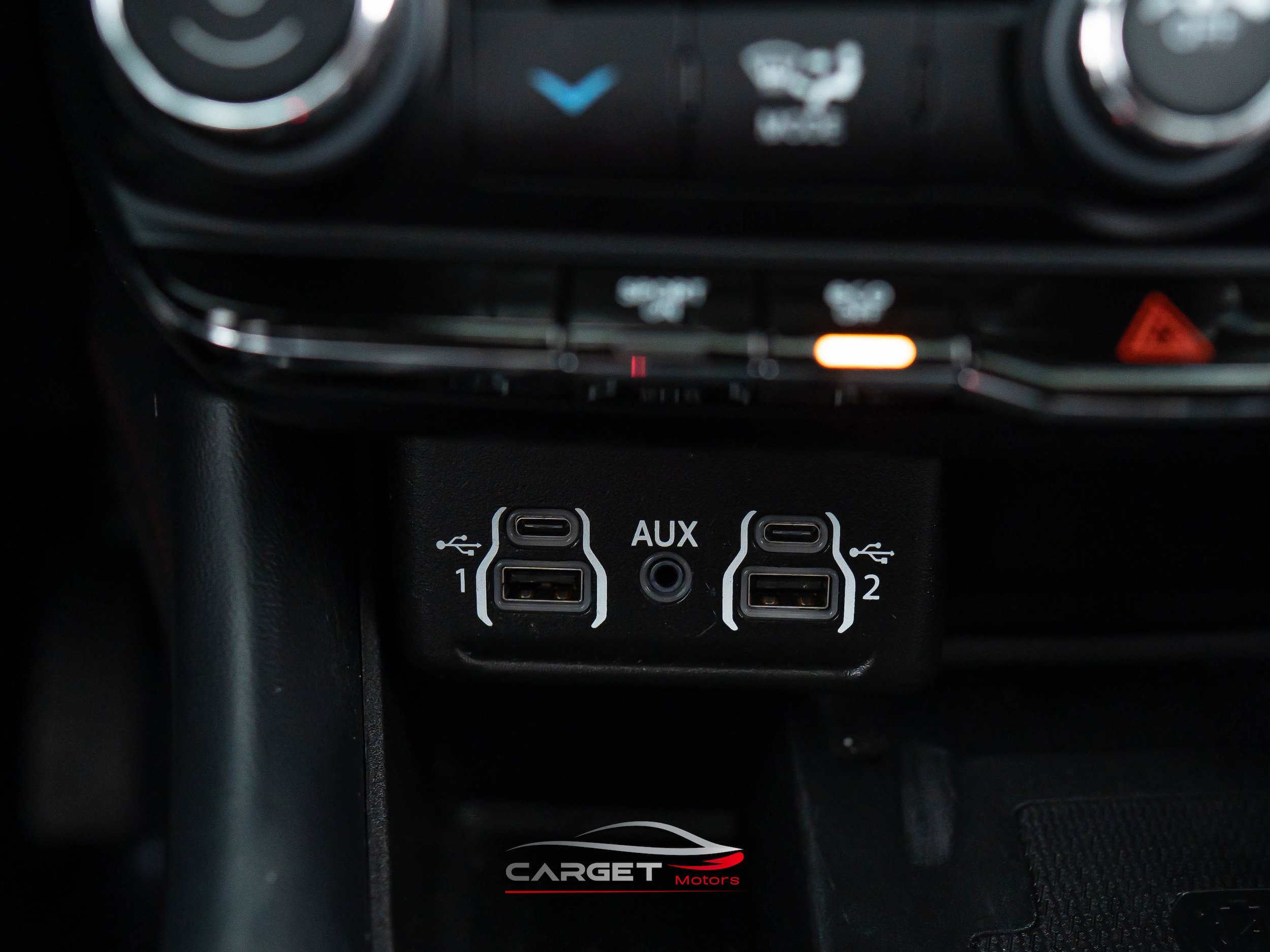 Used 2023 Dodge Durango R/T RWD image 35