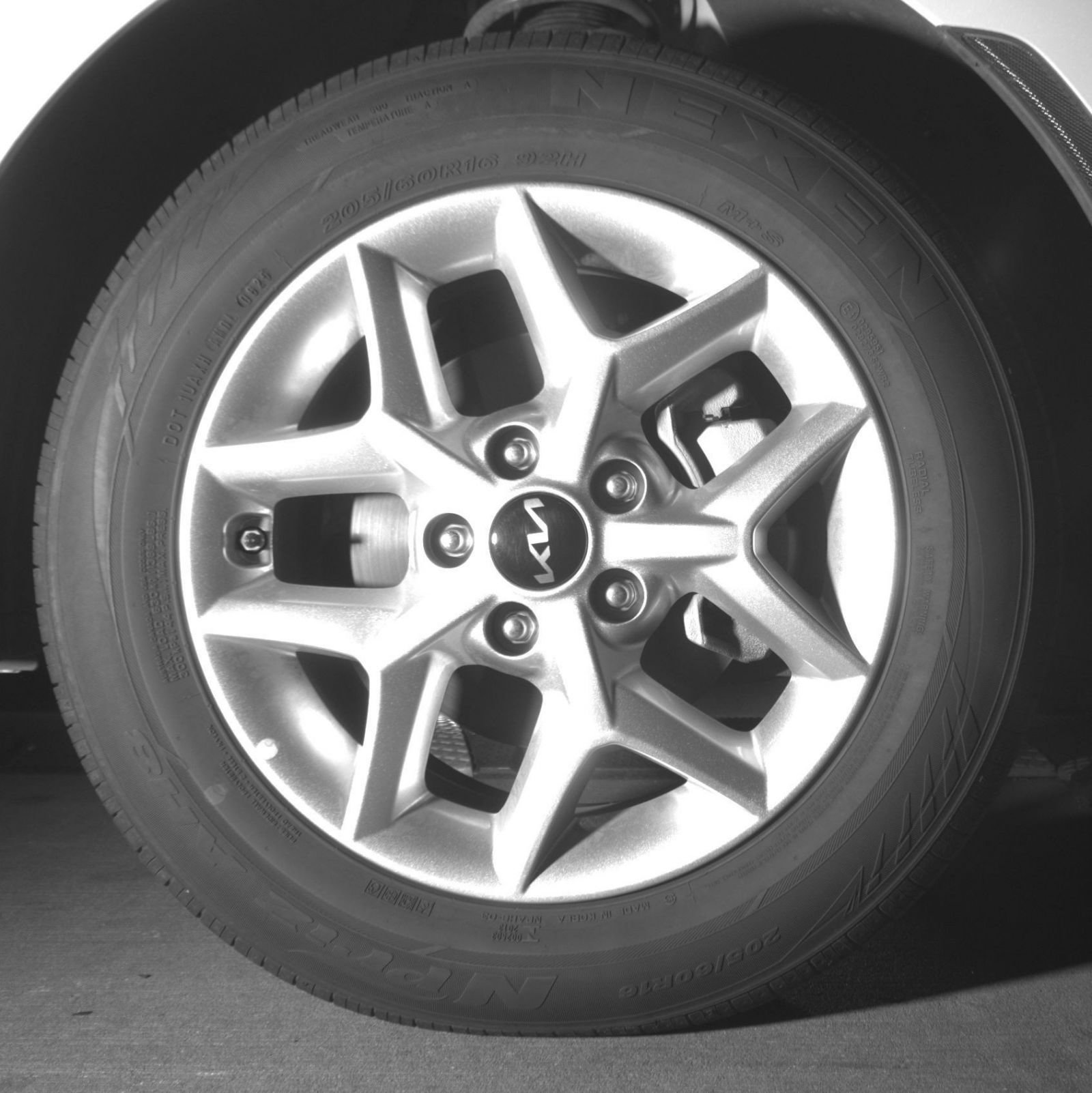 Used 2025 Kia Soul LX w/ LX Technology Package FWD image 16