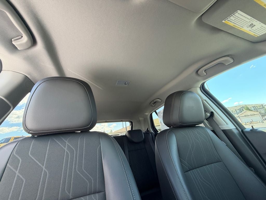 Used 2022 Chevrolet Trax LT w/ LT Convenience Package AWD/4WD image 27