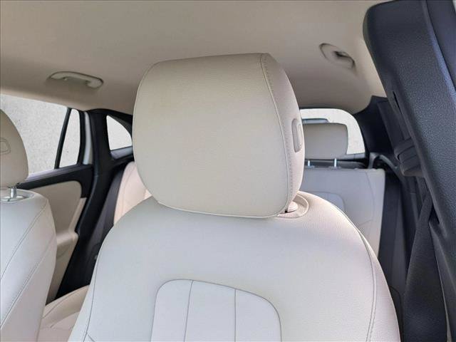 Used 2022 Mercedes-Benz GLA 250 4MATIC image 13