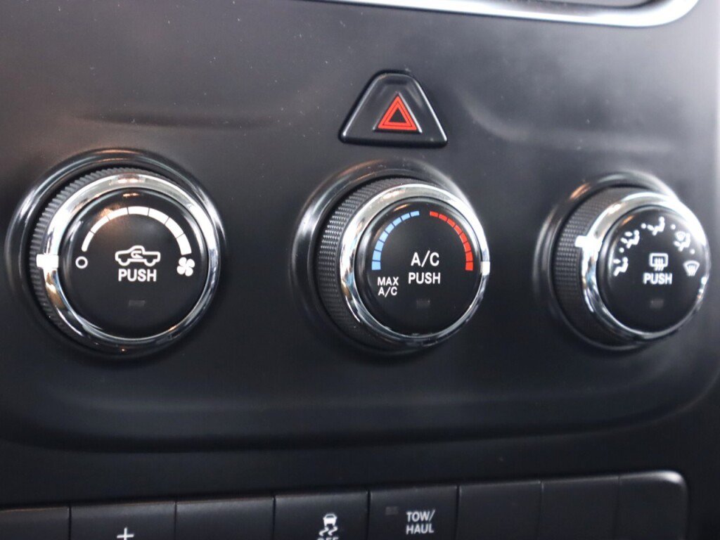 Used 2016 RAM 1500 Tradesman AWD/4WD image 24