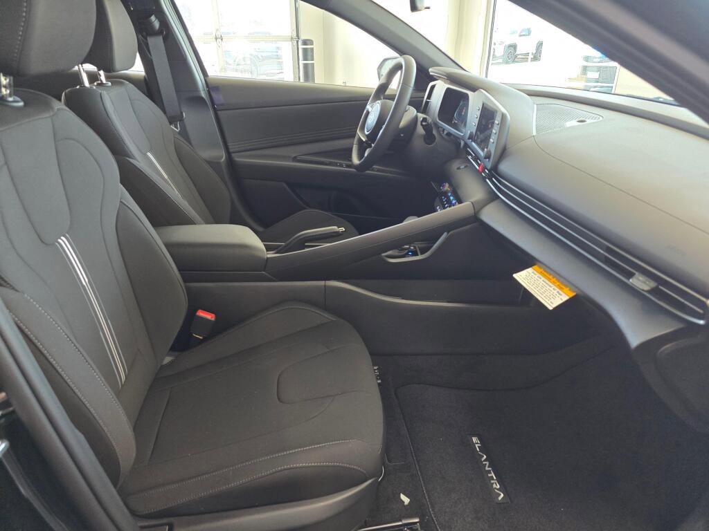New 2026 Hyundai Elantra Sport w/ Cargo Package FWD image 40