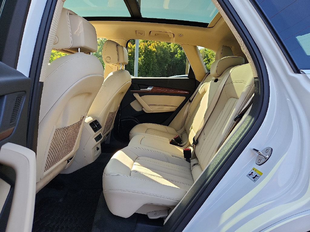 Certified 2023 Audi Q5 2.0T Premium Plus w/ Premium Plus Package AWD/4WD image 16