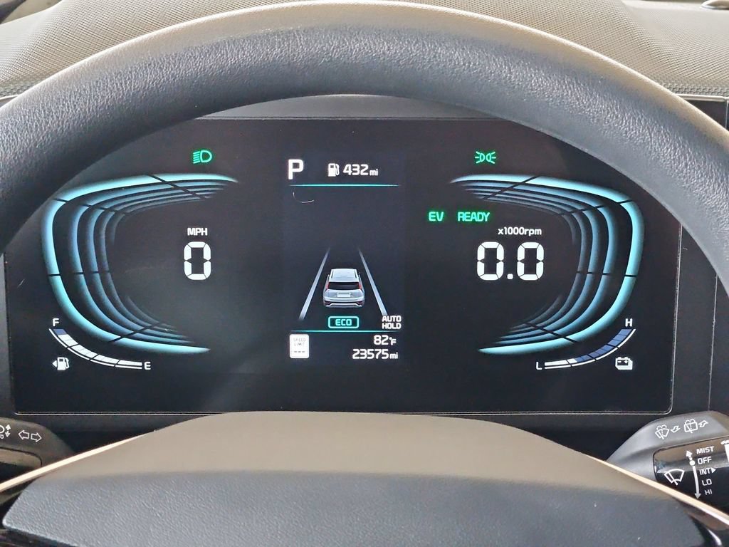 Used 2025 Kia Niro LX FWD image 16
