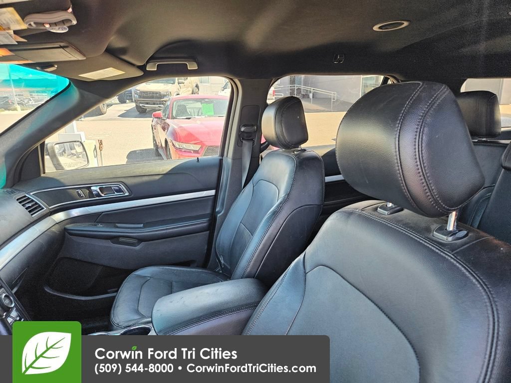 Used 2016 Ford Explorer XLT w/ Equipment Group 202A AWD/4WD image 10