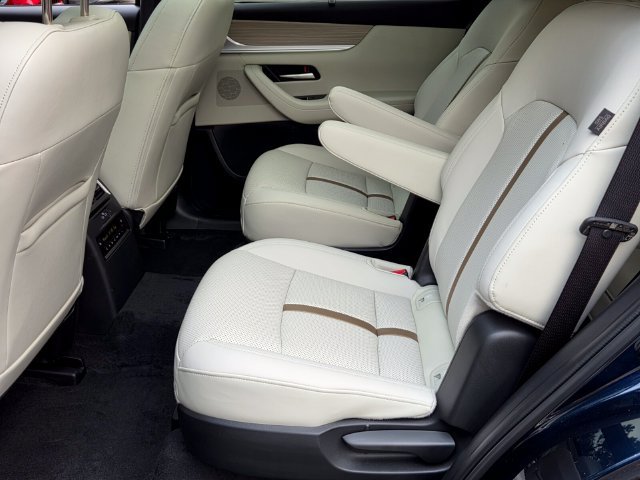 Used 2026 MAZDA CX-90 Plug-In Hybrid w/ Premium Plus AWD/4WD image 13