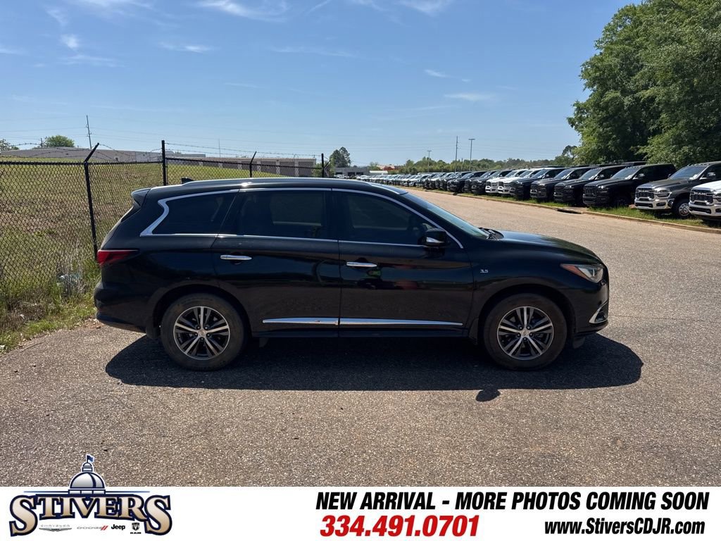Used 2019 INFINITI QX60 Luxe w/ Essential Package image 5