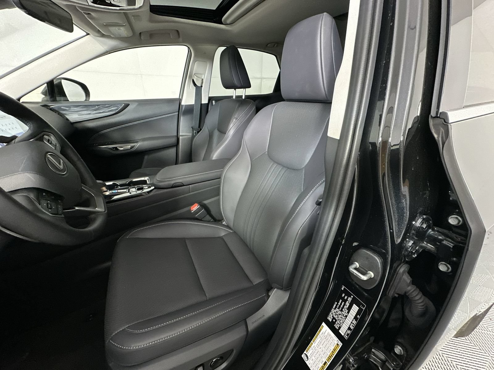 Used 2025 Lexus NX 350h AWD w/ Accessory Package (2T) image 11