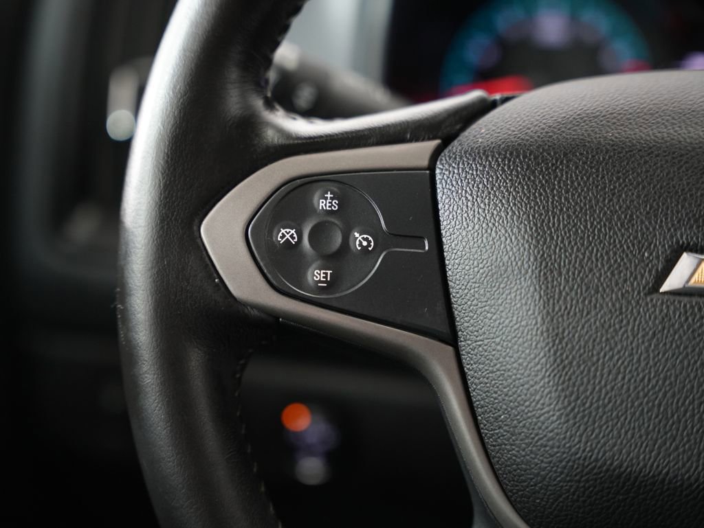 Used 2015 Chevrolet Colorado Z71 w/ LPO, Gearon Divider Package AWD/4WD image 12