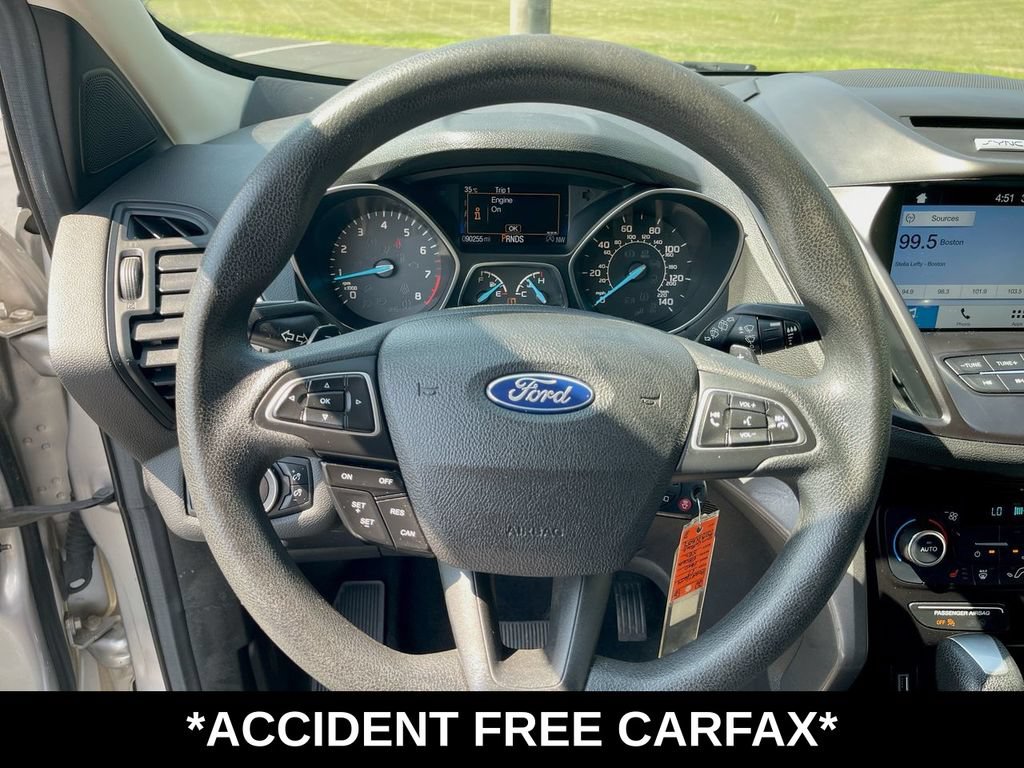 Used 2017 Ford Escape SE w/ Equipment Group 201A AWD/4WD image 4