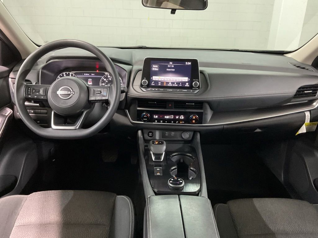 Used 2024 Nissan Rogue SV AWD/4WD image 6