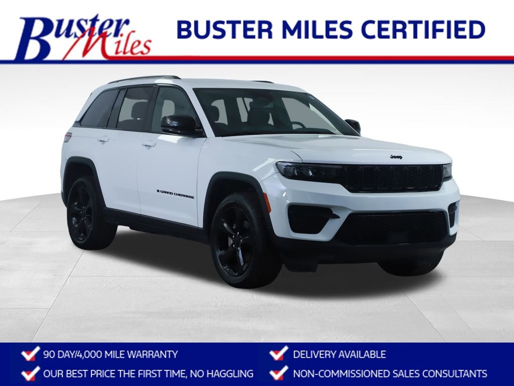 Used 2023 Jeep Grand Cherokee Altitude image 1