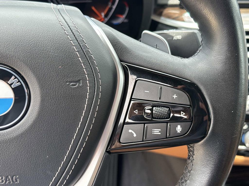 Used 2021 BMW 530i RWD image 25