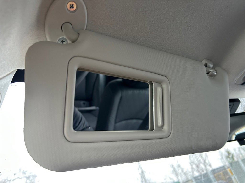 Used 2025 Toyota Corolla LE image 28