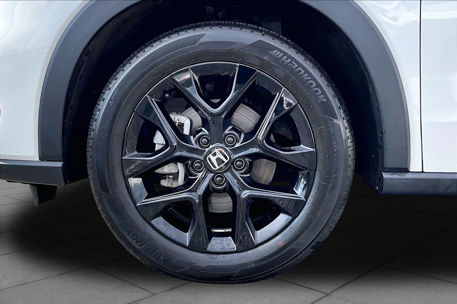 Used 2024 Honda HR-V Sport image 11