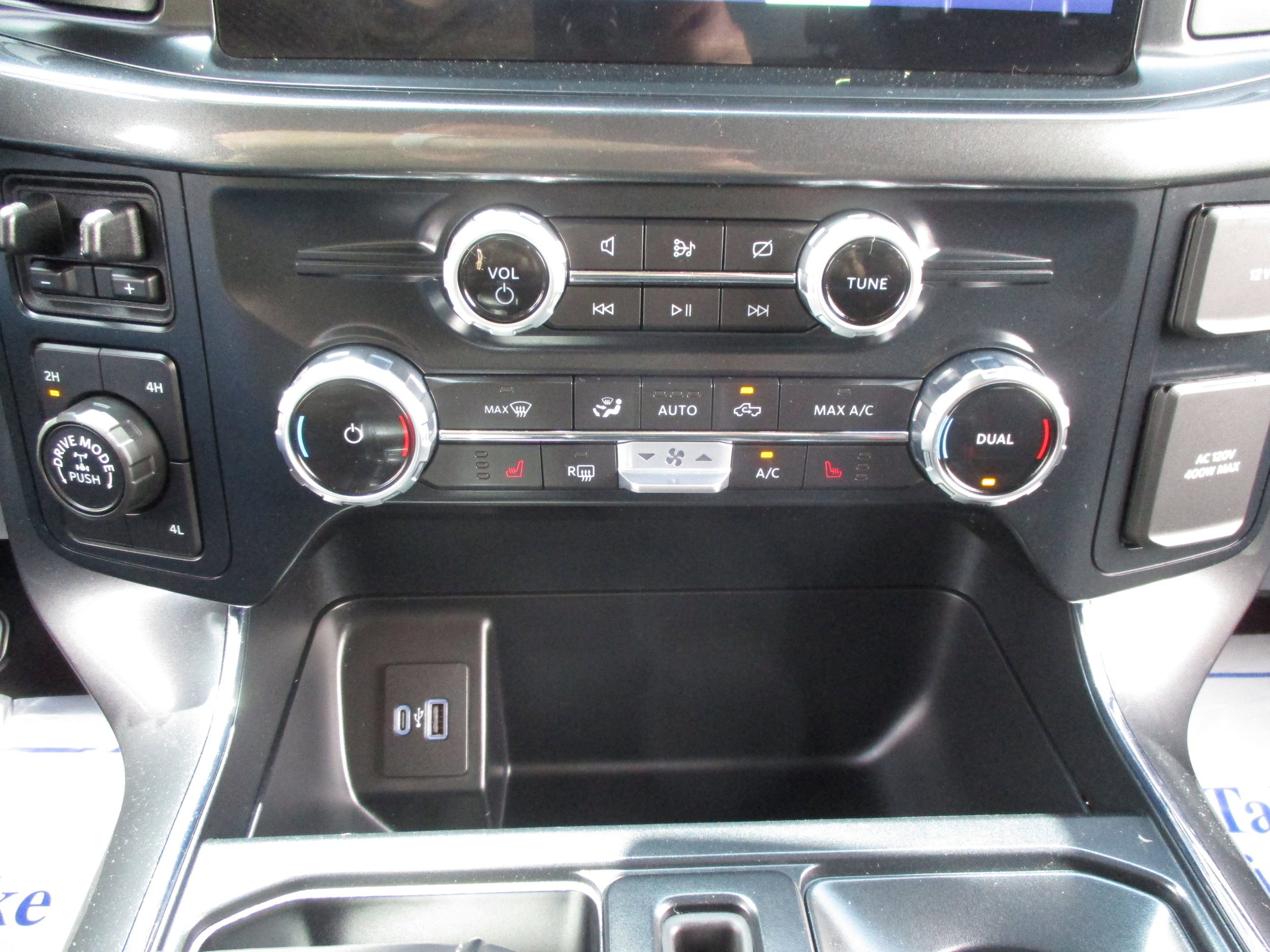 Used 2022 Ford F150 XLT w/ Equipment Group 302A High AWD/4WD image 34