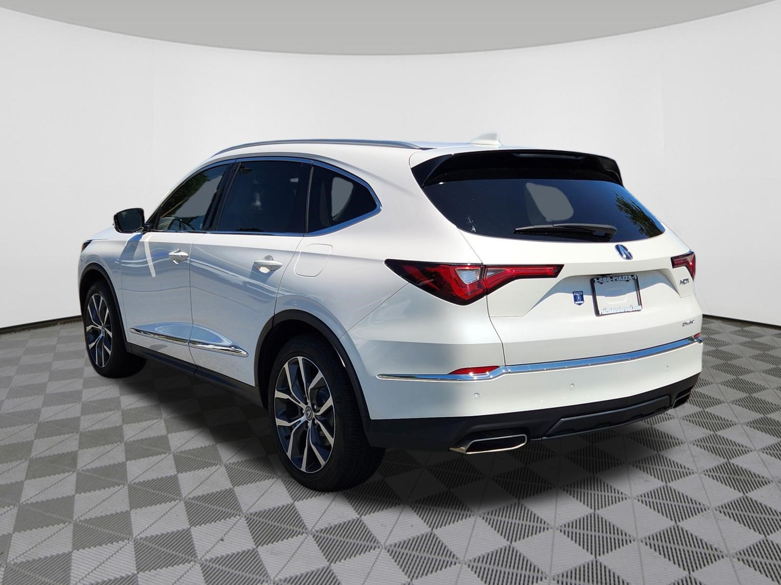 Certified 2023 Acura MDX w/ Technology Package AWD/4WD image 3