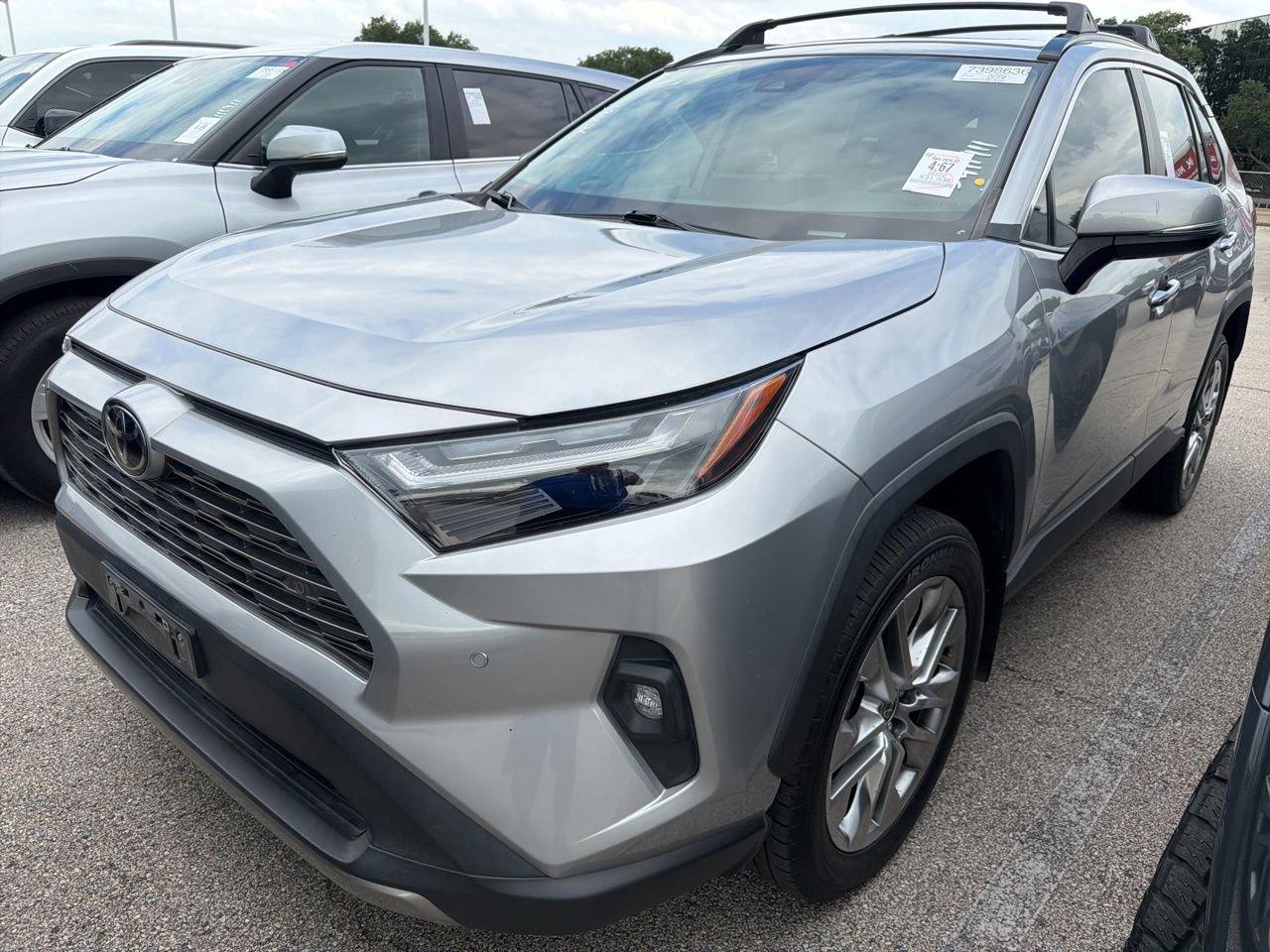 Used 2022 Toyota RAV4 Limited FWD video 1