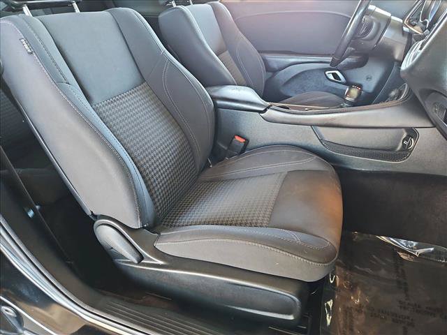 Used 2018 Dodge Challenger SXT RWD image 18
